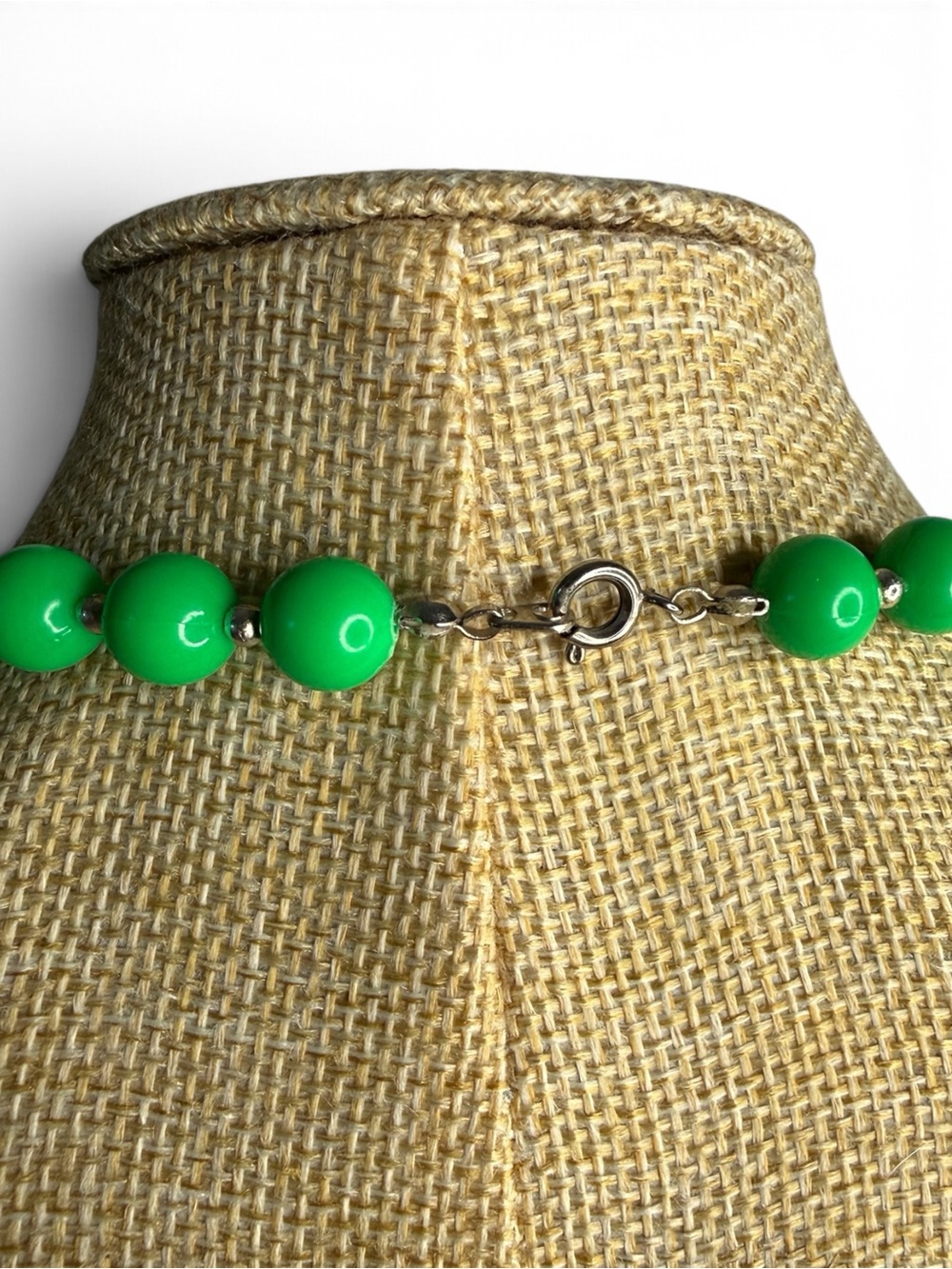 Vintage Silver-Tone Green Lucite Beaded Necklace 30' Long - Picture 9 of 10